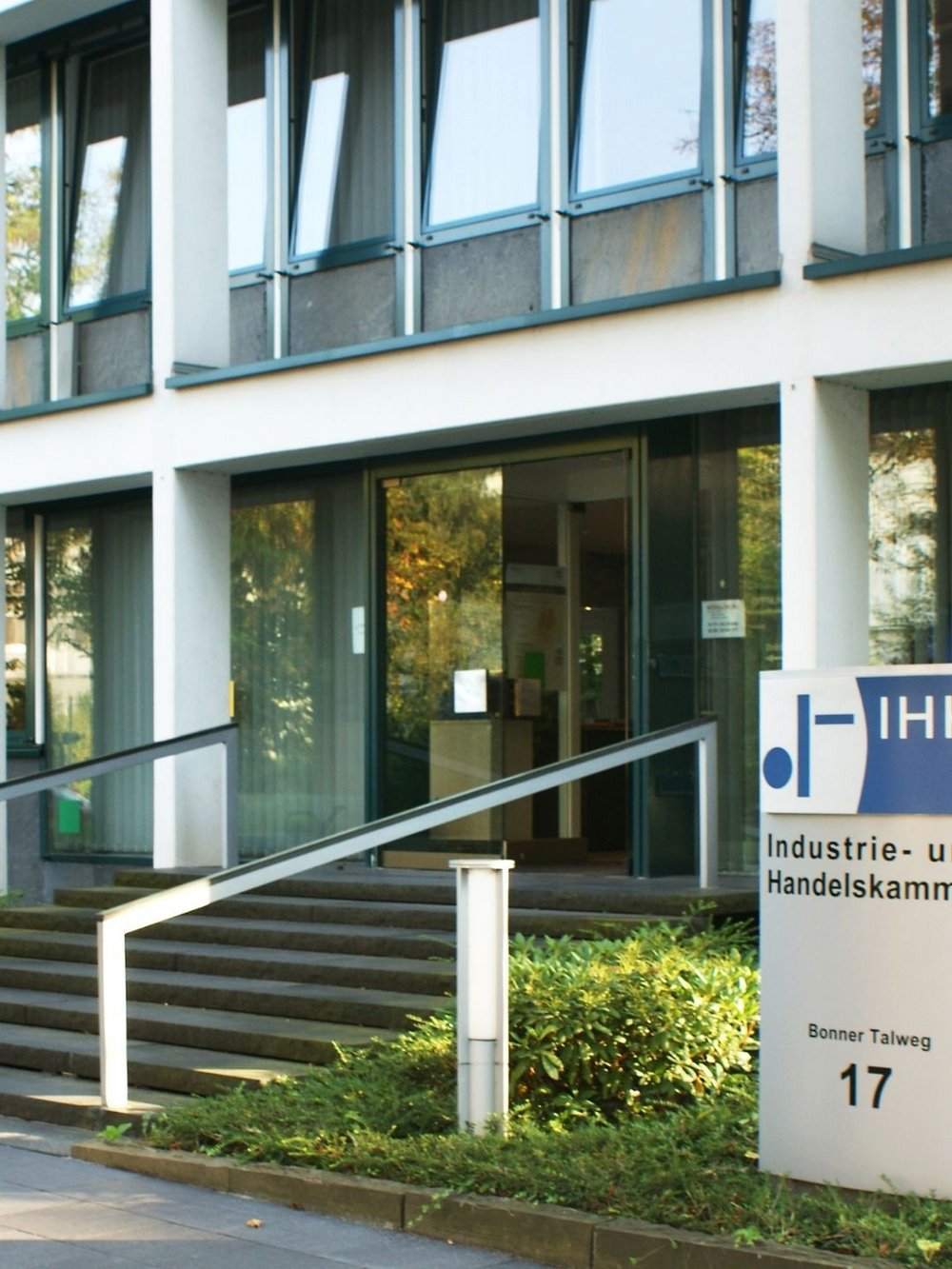 Instagram Postings (1080 x 1440 px) - Service-Center